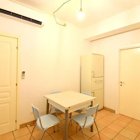 Apartment Aria Condizionata Inclusa-50 Mt Mare Appartamento, Posto Auto Giardino Condiviso *
