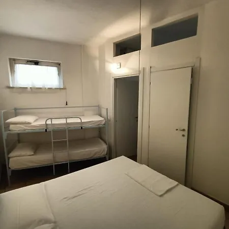 Apartment Aria Condizionata Inclusa-50 Mt Mare Appartamento, Posto Auto Giardino Condiviso
